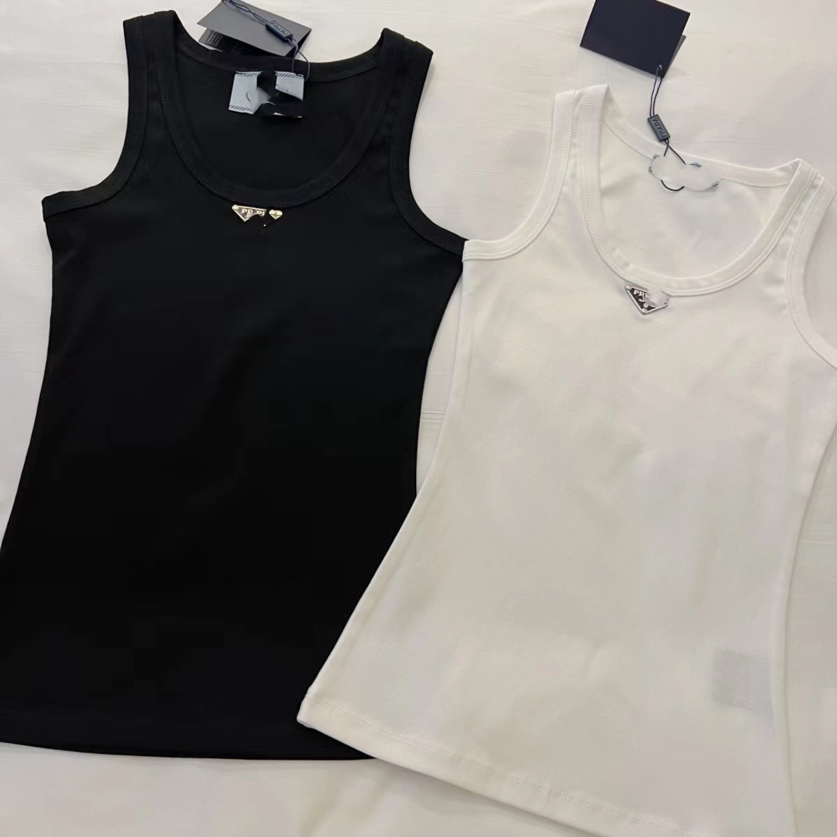 Women Black Slim Fit Vest with Metal Label
